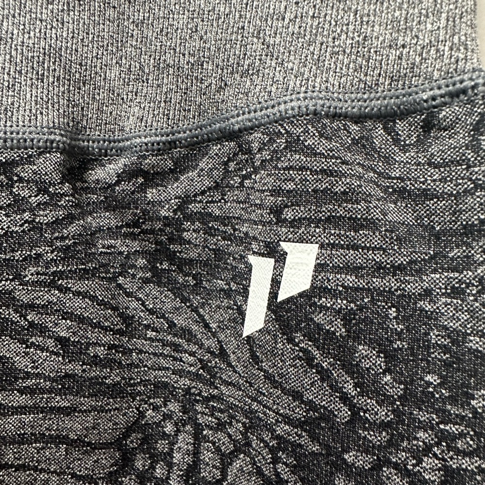 1st Phorm Patterned Compression M/L Legging - Picture 4 of 6
